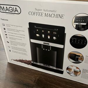 Super automatic coffee machine
